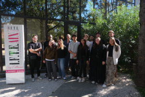 Photo de classe des mastères 2 Manager commercial et marketing de l'IFTE AIX promotion 2023-2025